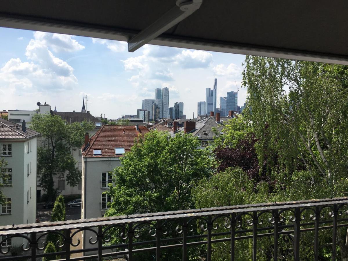 Отель Skyline Frankfurt Франкфурт-на-Майне Экстерьер фото